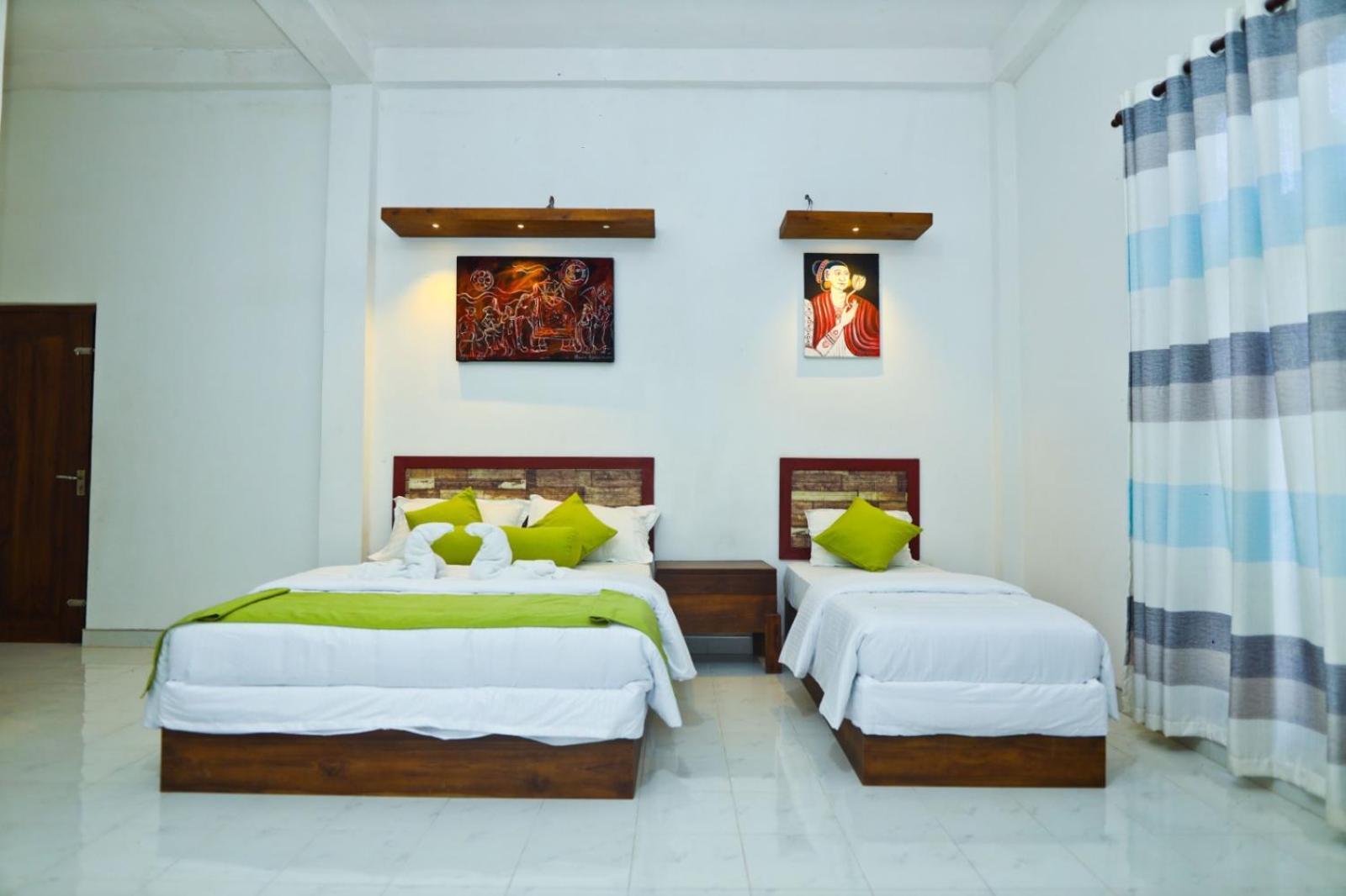 Thinaya Lake Resort Anuradhapura Bagian luar foto