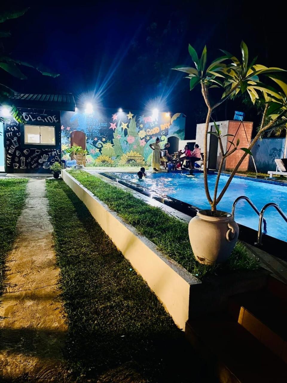 Thinaya Lake Resort Anuradhapura Bagian luar foto