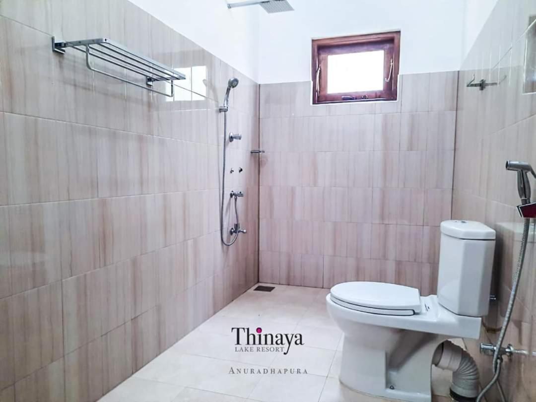 Thinaya Lake Resort Anuradhapura Bagian luar foto